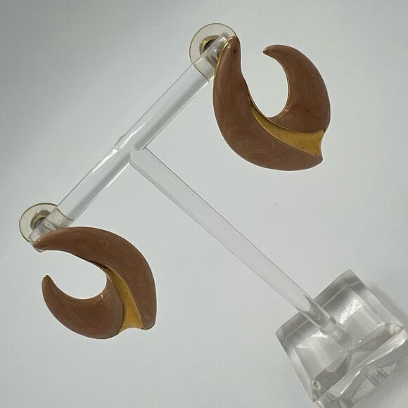 Napier Enamel Swoop Earrings, Vintage Gold Tone Peach/Light Pink Earring - Picture 3 of 9